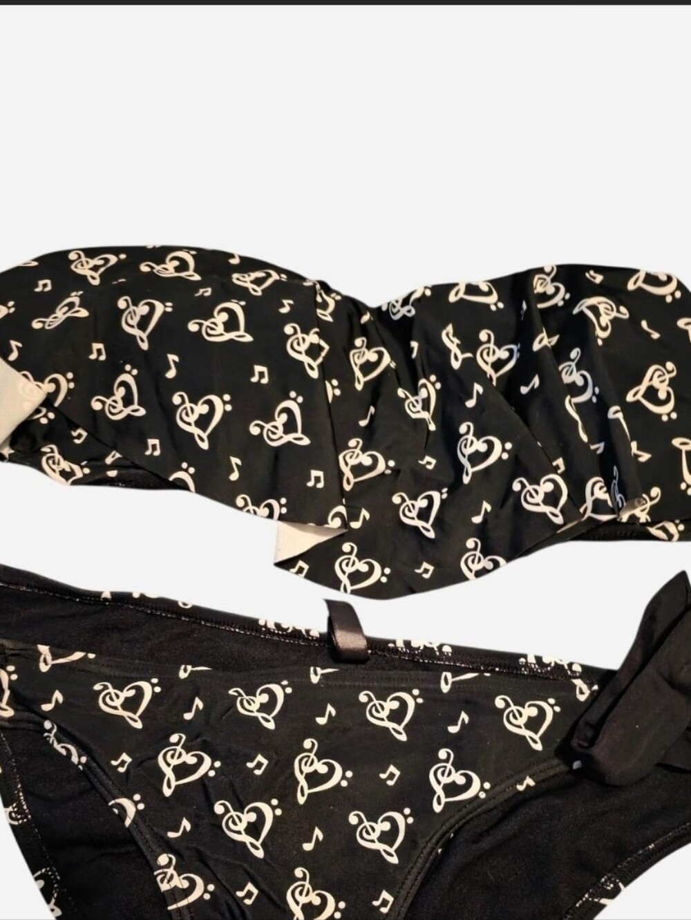 Hot Topic Black Bandeau Bikini Set with White Music Note & Heart Print
